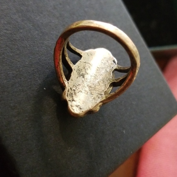 Ring - Picture 3 of 3